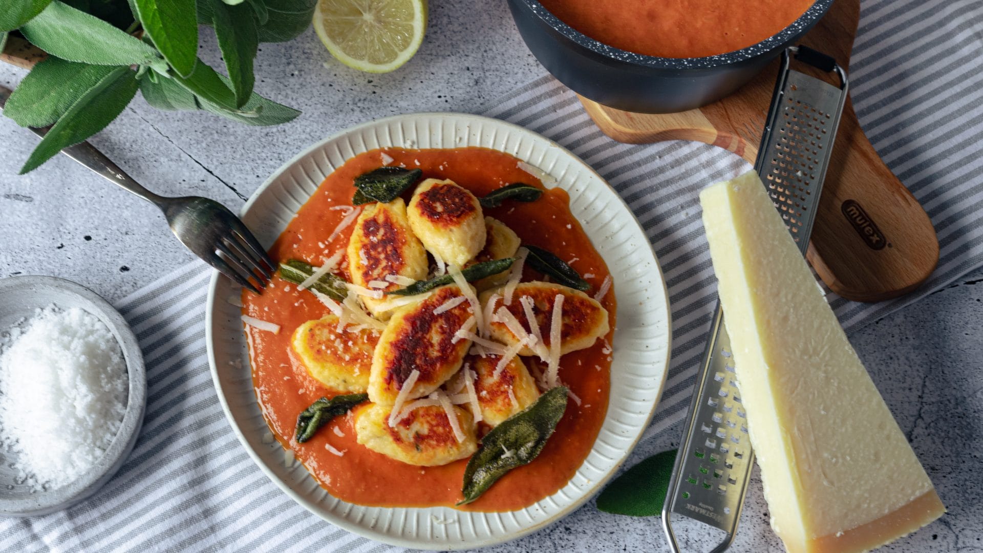 Rezept Ricottanocken mit Tomatencreme